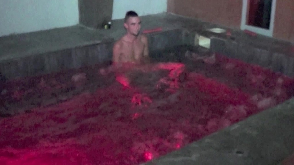 jeune mec baise par un militaire muscle et viril (Dam Kelm, Delta Kobraaa) jeune mec baise par un militaire muscle et viril (Dam Kelm, Delta Kobraaa)