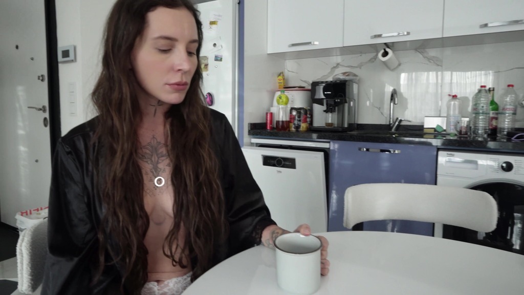 Young stepMother: Tear my Ass! Husband refused to do it...