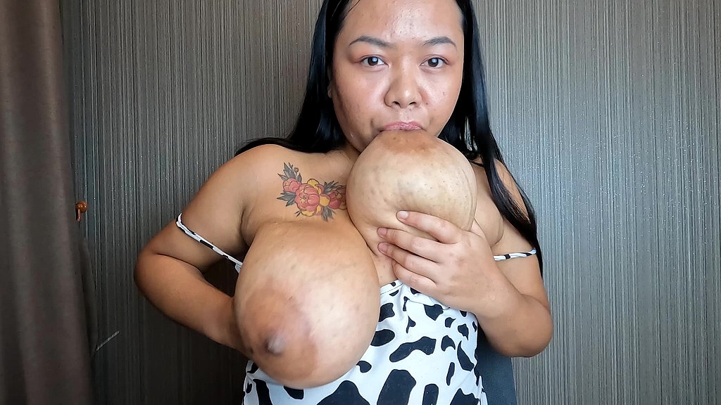 milk lactation self sucking my big tits (Chloechrisbb) milk lactation self sucking my big tits (Chloechrisbb)