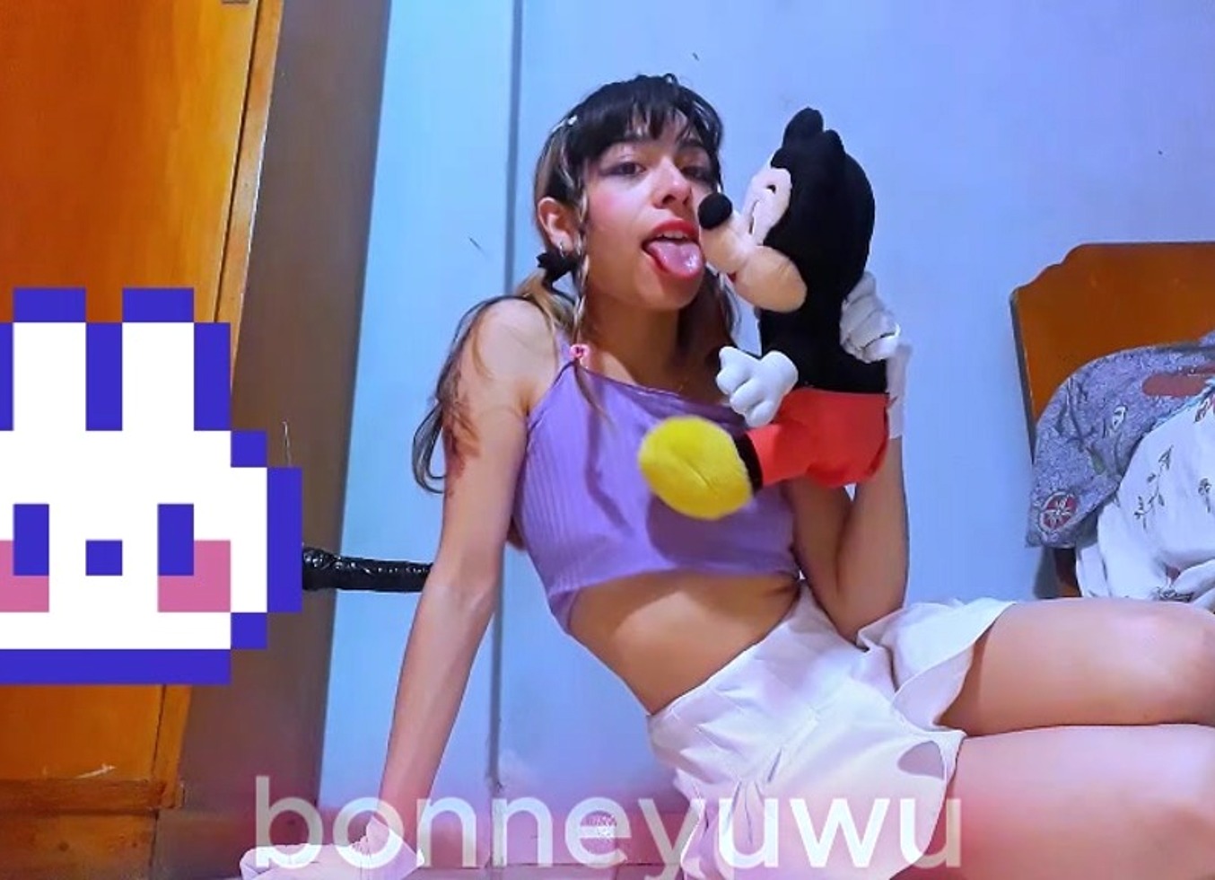 Bonneyuwu - 12:21 Me Doy En Cuatro Con El Dildo