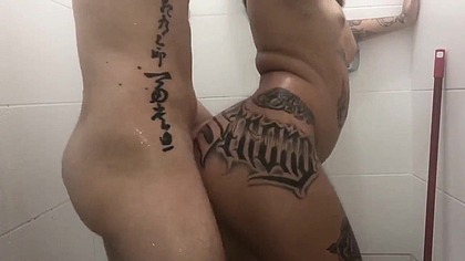 TRANSANDO GOSTOSO NO BANHO COM MEU NAMORADO - LUANA PRADO