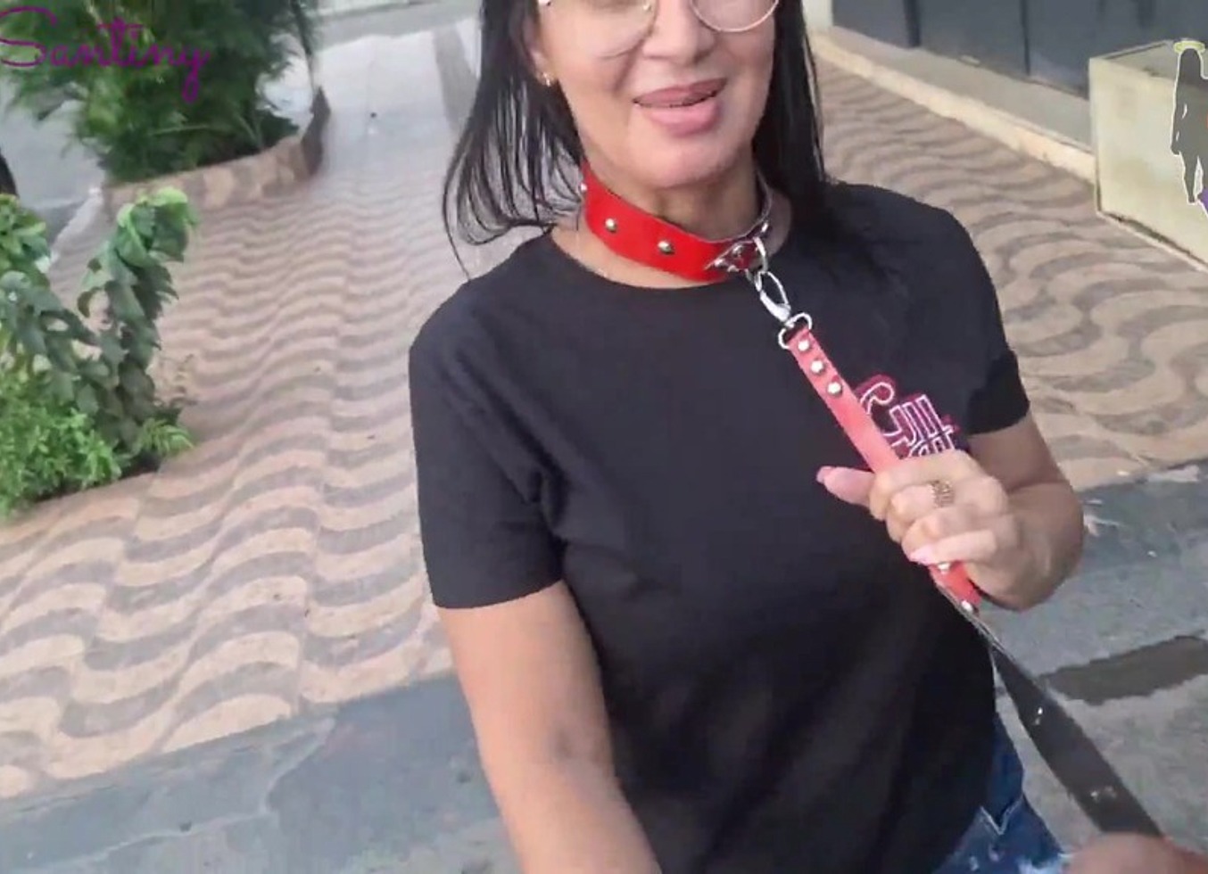 Levou Minha Esposa Pela Coleira