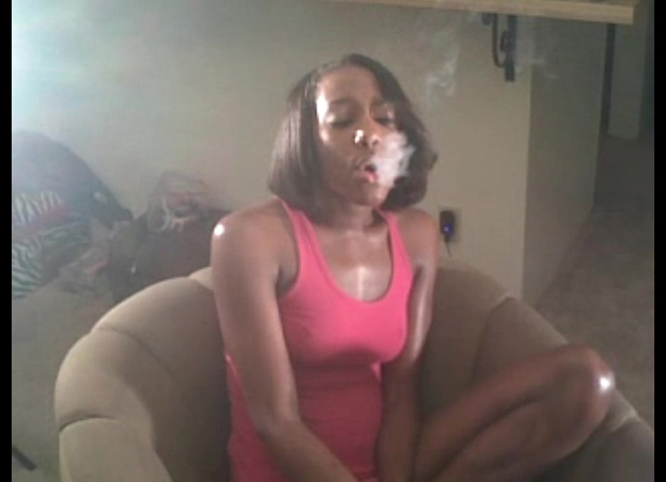 Kiki Petite Ebony Non-Nude Sfw Smoking Clips