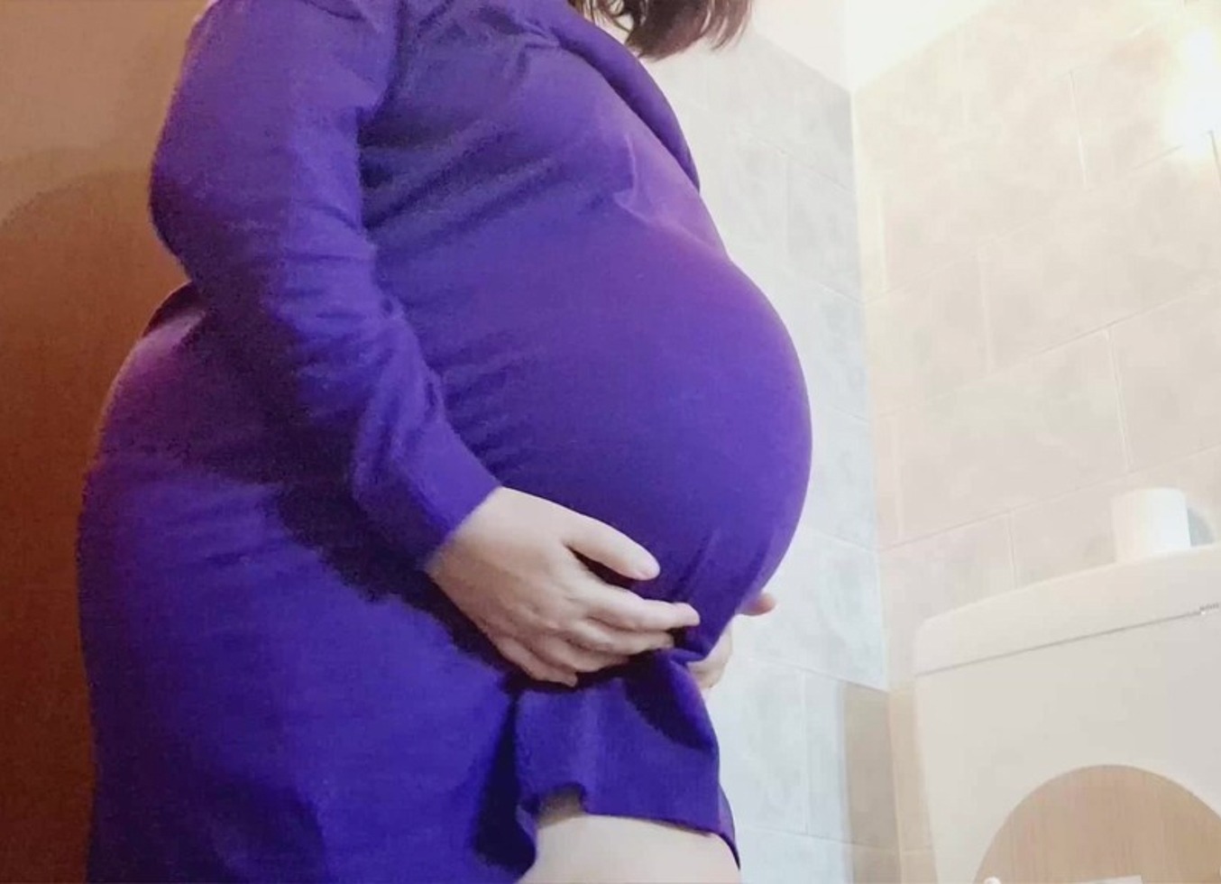 The Challenges And Unpleasant Sensations Of The First Pregnancy: Between Stomach Aches, Flatulence And The Great Journey Towards Motherhood 4K