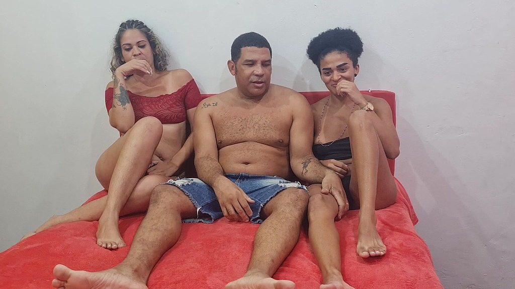 fudendo o cu de mae e filha. (Leo Ogro, Princesa Fiona, Lana Red) fudendo o cu de mae e filha. (Leo Ogro, Princesa Fiona, Lana Red)