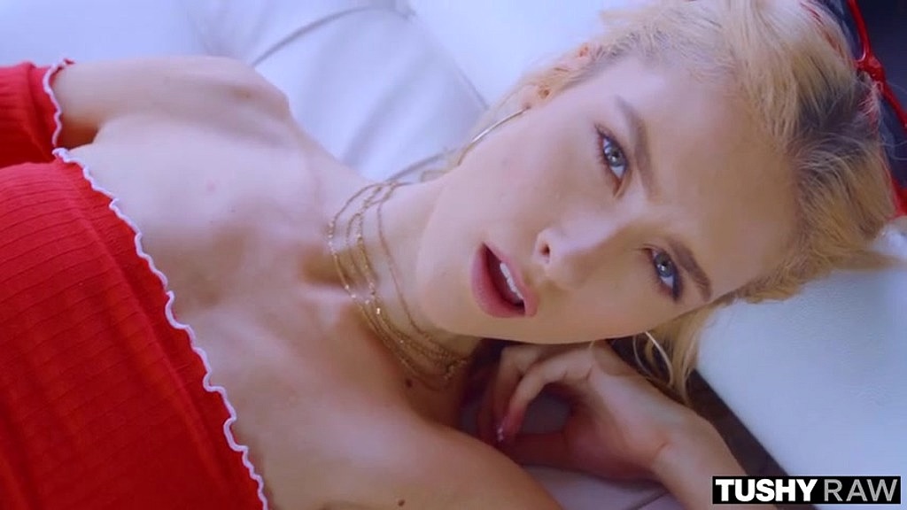 Mazzy Grace: tushyraw блондинка німфоманка просить величезний член в дупу (AnalVids.com) tushyraw blonde nympho is begging for a huge cock in the ass (Mazzy Grace)