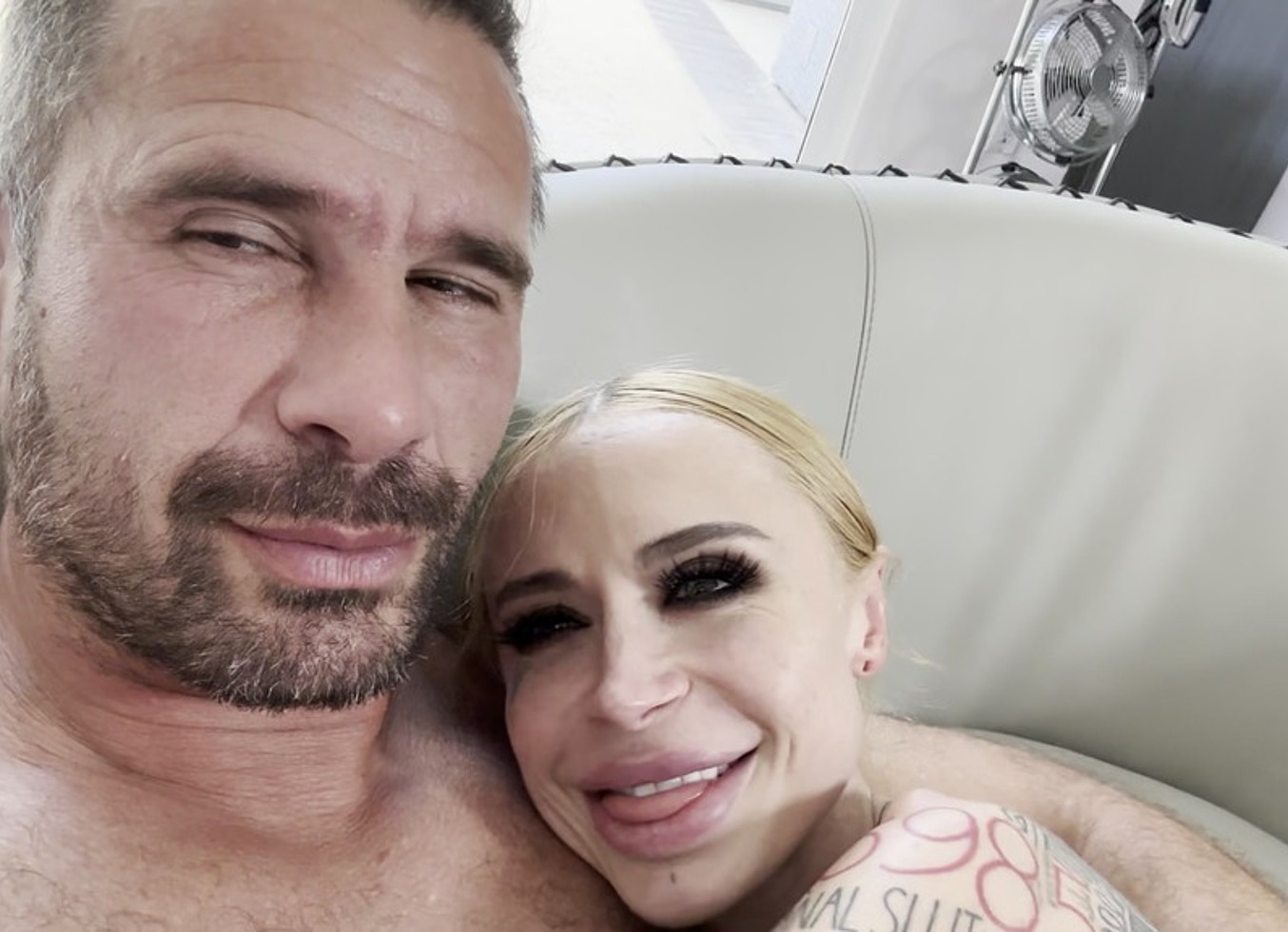 Manuel Ferrara & Sasha Beart. Real Sex + BTS + Interview. Must to See!