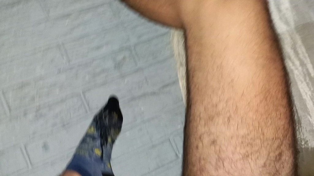 solo y aburrido, encuentro la diversion con mi pepino y mi culito caliente! (Foxxxnfire) solo y aburrido, encuentro la diversion con mi pepino y mi culito caliente! (Foxxxnfire)