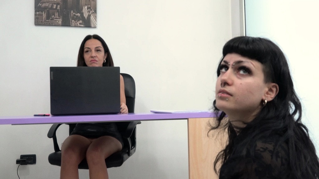 behind the scenes, interview with a very horny boss (Luca Ferrero, Maya, Ferraglia) behind the scenes, interview with a very horny boss (Luca Ferrero, Maya, Ferraglia)
