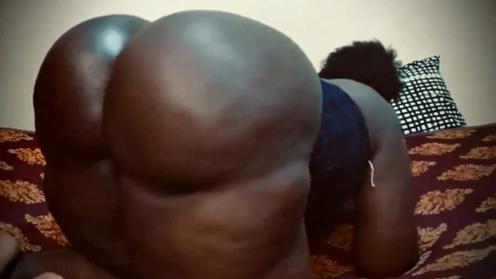 ssbbw oiled twerk (Annabigbooty) ssbbw oiled twerk (Annabigbooty)