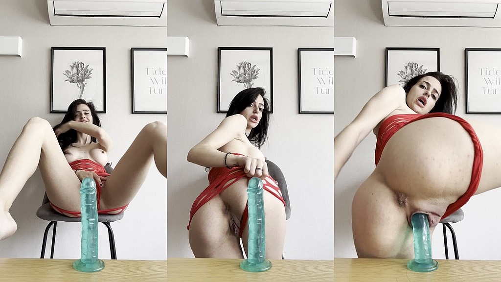 трахаю себе на собачці (екзотична брюнетка) fucking myself on doggy (Exotic_brunettee)