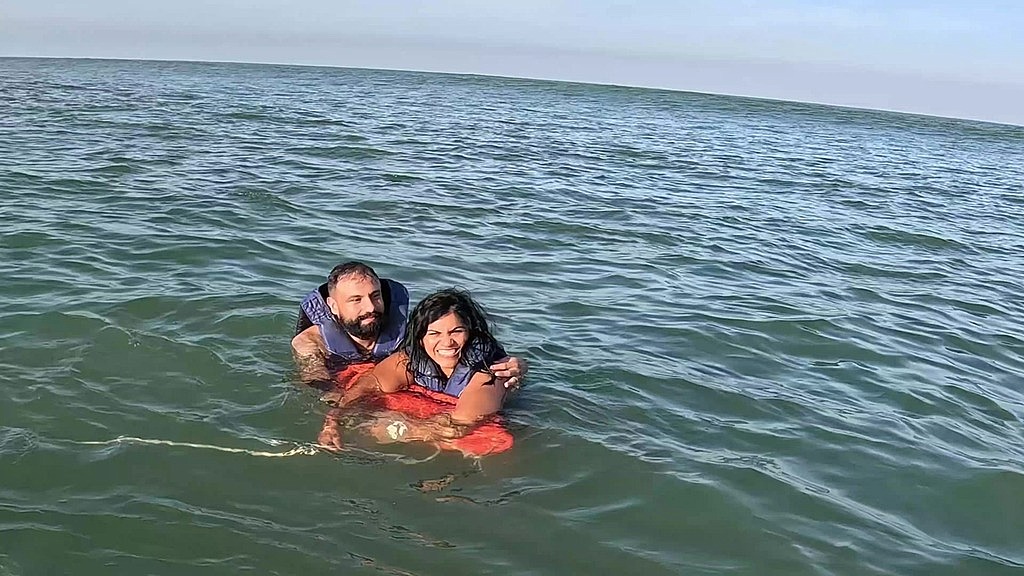 Lukas Zaad, Priscila Belini, Nicoly Mattos, Morena da praia: suruba radicale! casal mattos e priscila belini foderam com salva-vidas depois do banana boat (AnalVids.com) suruba radical! casal mattos e priscila belini foderam com salva-vidas depois do banana boat (Lukas Zaad, Priscila Belini, Nicoly Mattos, Morena da praia)