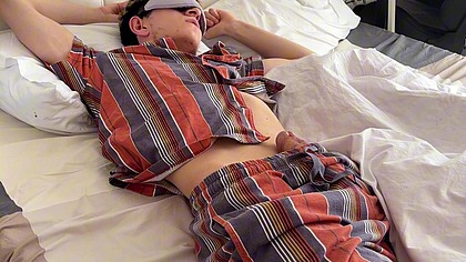 woke up with a blowjob, a guy with a big dick fucks a twink's tight ass and cums