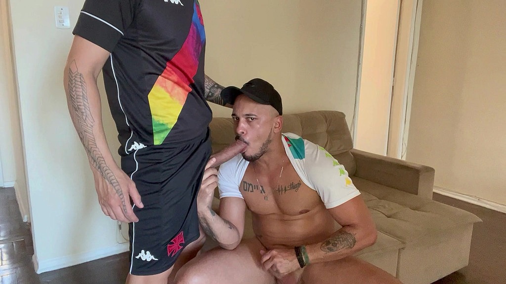 fudendo com o vascaino depois do jogo. - parte i (Jogador Vascaino Alviti, CapixabaXXL) fudendo com o vascaino depois do jogo. - parte i (Jogador Vascaino Alviti, CapixabaXXL)