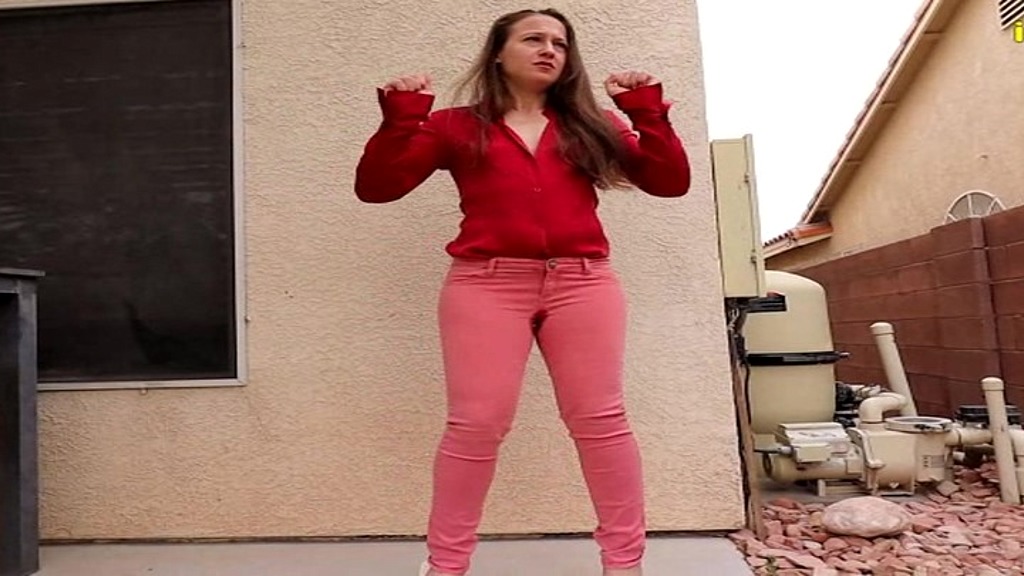 cheyenne jewel playing bladder control game pee pants (Cheyenne Jewel) cheyenne jewel playing bladder control game pee pants (Cheyenne Jewel)