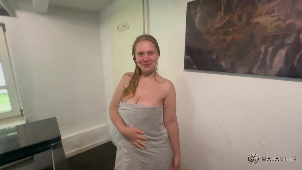 Maja Teen: bocca, figa, culo - oggi sono la tua piccola troia a 3 buchi! (AnalVids.com) mouth, pussy, ass - today i m your little 3-hole slut! (Maja Teen)