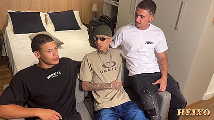 FICAMOS DE PUTARIA NA FRENTE DO NOSSO PARCEIRO E ELE BOTOU A ROLA PRA JOGO