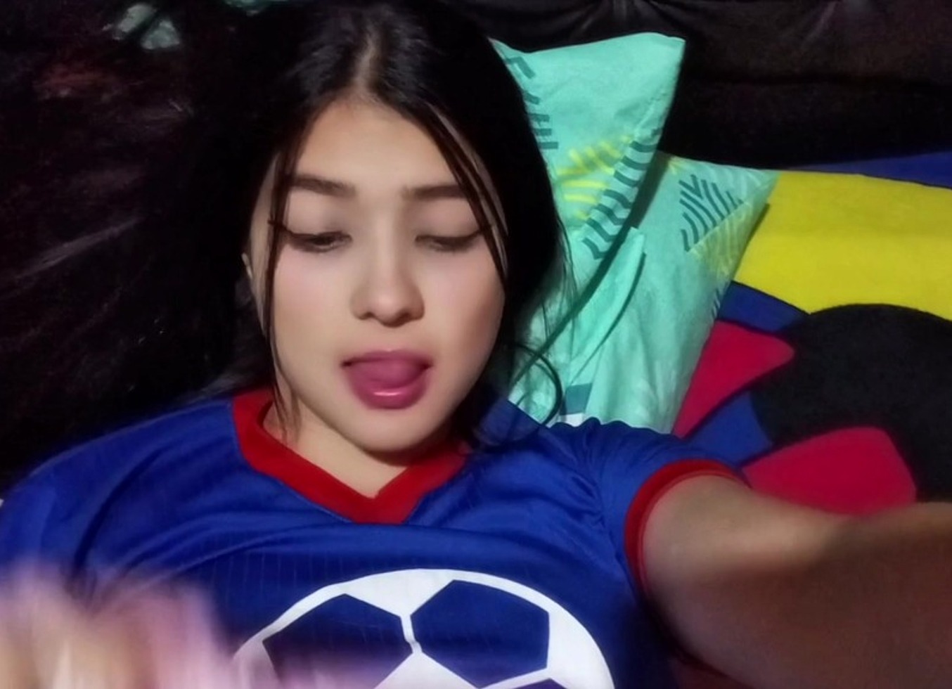 Espere A Que El Cornudo Saliera De Casa Para Darle Mi Cono A La Polla Grande ( Sheer Complete Version)