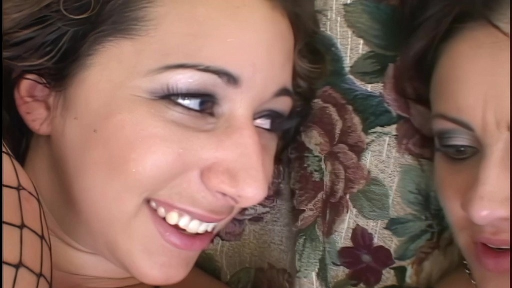 Gaped out has-been , that's how one adult industry magazine referred to Chelsie Rae the other day