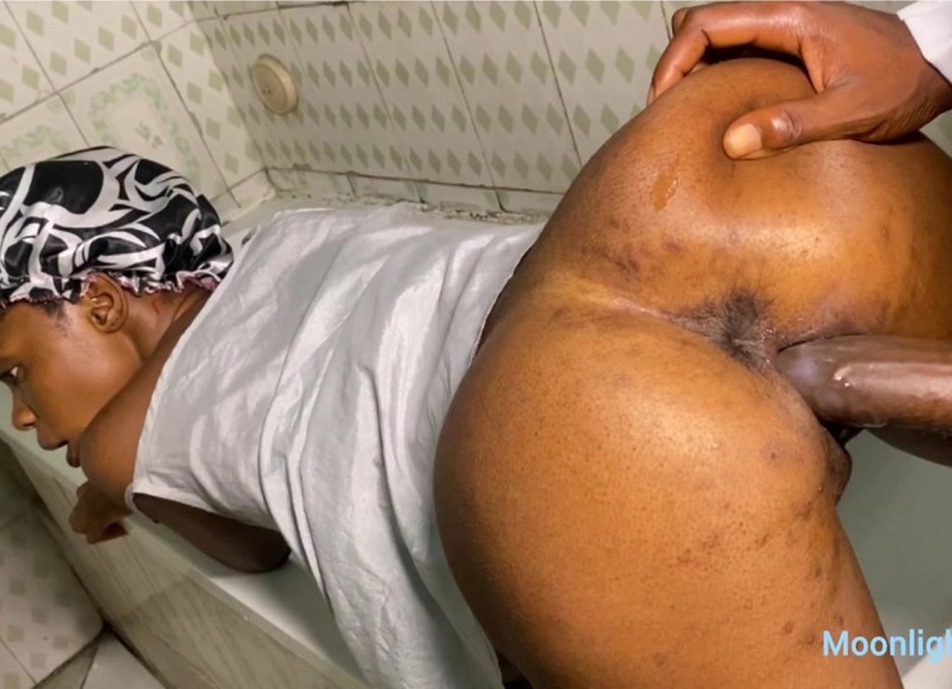 Lonely Horny Lady Appreciates Plumber Is A Special Way After He Fixed Her Faulty Bathroom Pipe