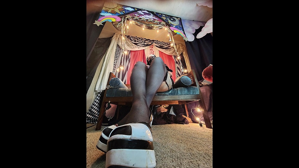stocking and heels slideshow (Miss Lacy Duval) stocking and heels slideshow (Miss Lacy Duval)