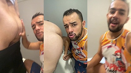 Folioes fazendo sexo no banheiro publico na noite de carnaval.