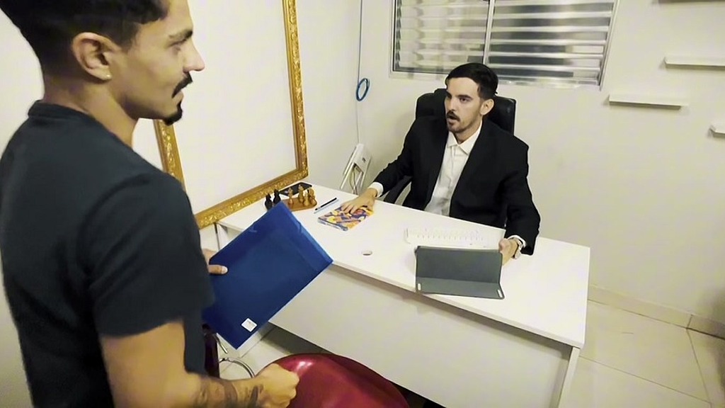 na entrevista de emprego pode acontecer de tudo... (Putao Karioca,Guga Moreno) na entrevista de emprego pode acontecer de tudo... (Putao Karioca,Guga Moreno)