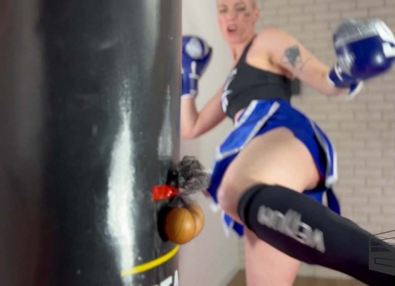 Ballbusting Mood - Chicken Nightmare