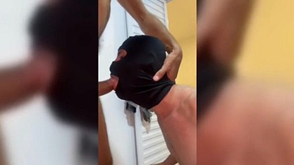 O dia que fodi o rabo do porteiro do meu predio.