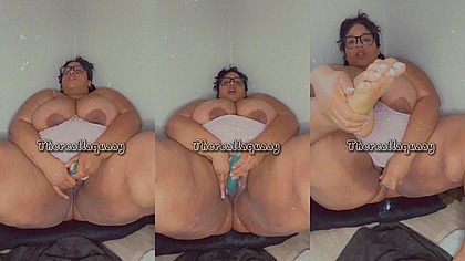 Sexy BBW wants to cum together , join her ??