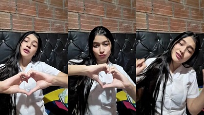 Colombiana se Masturba Deli