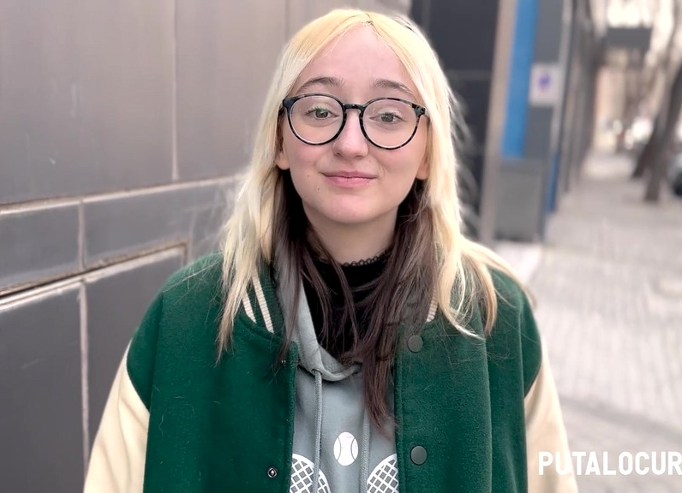 Putalocura - Pillada De Torbe a Friki Rubia Emejota y Se La Folla