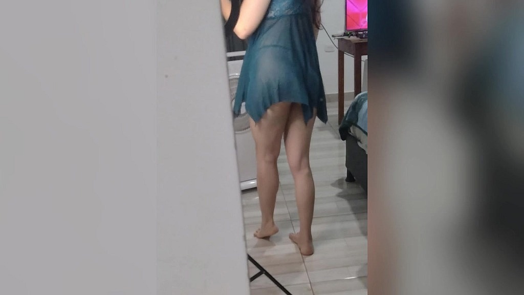 dancing in front of the mirror in company ends up giving an incredible blowjob (Andrus Varosc, Sweet Amour) dancing in front of the mirror in company ends up giving an incredible blowjob (Andrus Varosc, Sweet Amour)