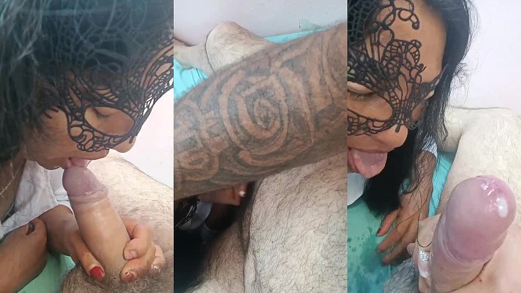 enfermeira safada na saida do trabalho fazendo boquete com gozada na boca (Rosita, Tiuzao) enfermeira safada na saida do trabalho fazendo boquete com gozada na boca (Rosita, Tiuzao)
