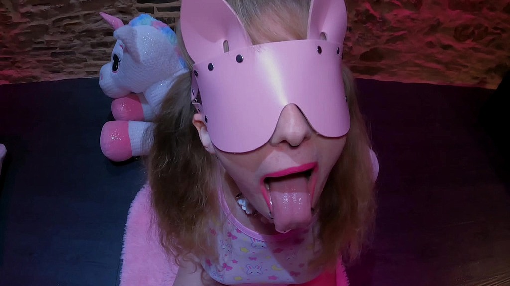 step dad feeds his cute daughter with his cum (Lily Lollipops, Daddydelily) step dad feeds his cute daughter with his cum (Lily Lollipops, Daddydelily)