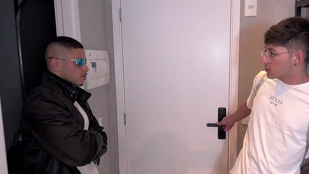 dando uma duro no pr1.m0 - completo (Drake Von, Brunozl) dando uma duro no pr1.m0 - completo (Drake Von, Brunozl)