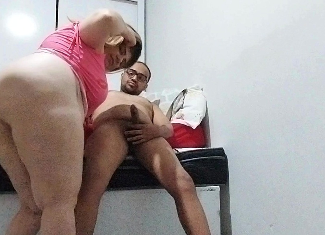 They Were Just Keeping An Eye On The Little Slut Who Wanted Cock, The Naughty Girl Got Dick In Her Ass And In Her Pussy Without A Cover!