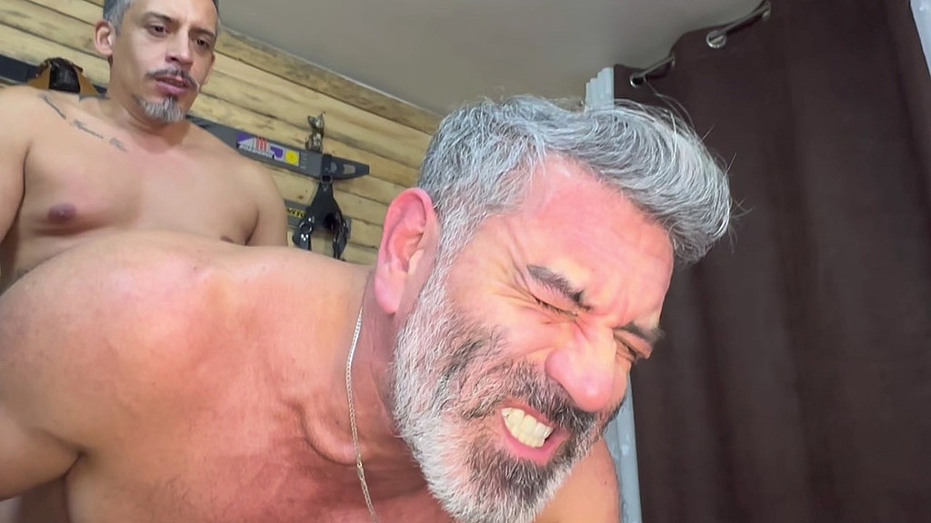 me invito para hacer porno (Manuel Keny,Juanfroe) me invito para hacer porno (Manuel Keny,Juanfroe)