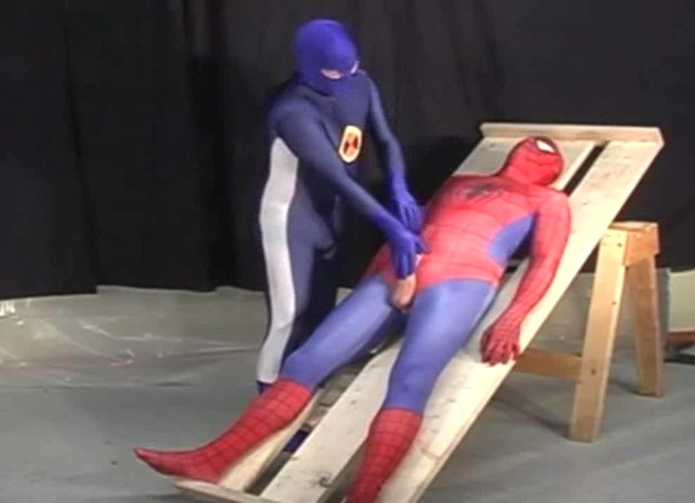 1025 Super Hero Sex With Fetish Clotheds