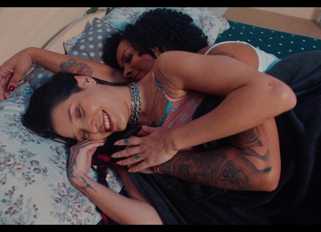 Sharing Bed With My Ebony Girlfriend - Nick Elfie