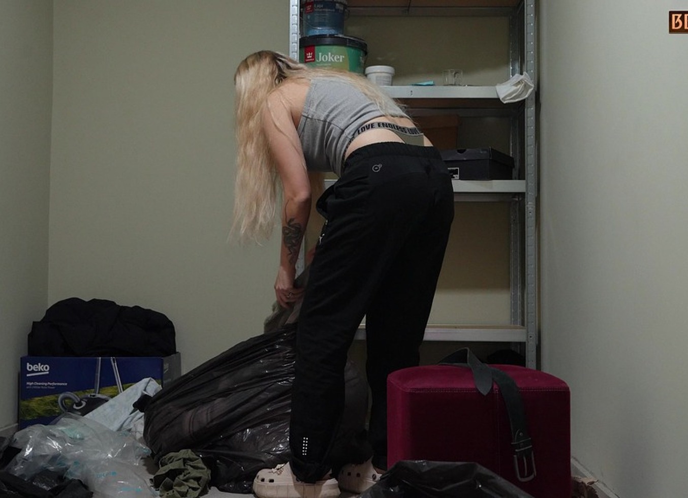 Omg! Fucked Her Hard In A Dirty Basement