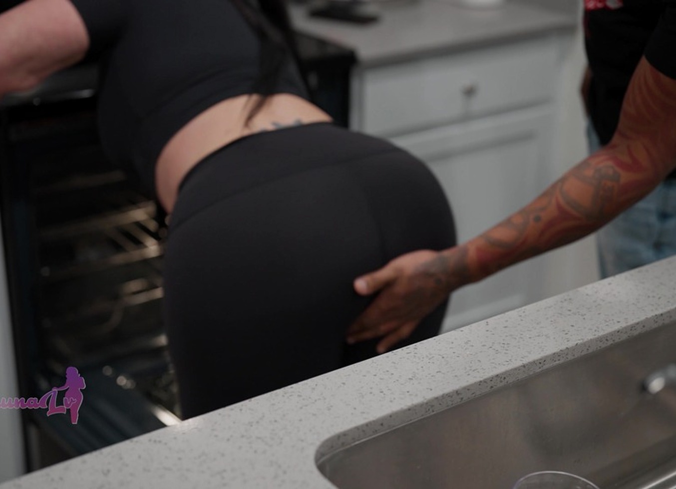 Devon Fixes More Then My Oven