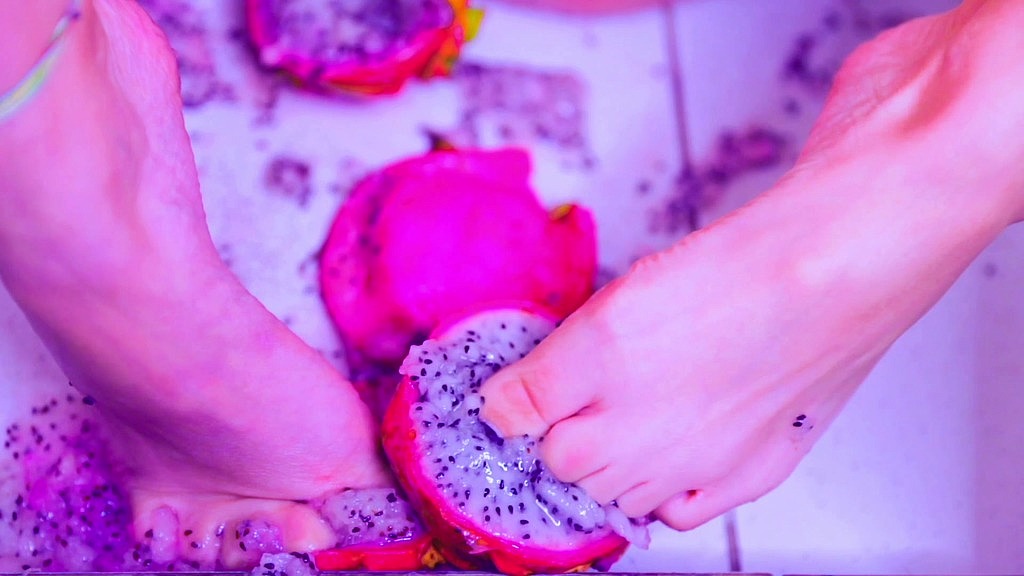 bare toes crushing juicy fruit (Bia Roman) bare toes crushing juicy fruit (Bia Roman)