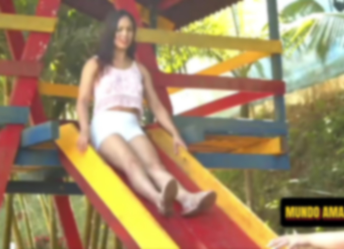 Elas Se Lamberam No Parquinho Da Pracinha