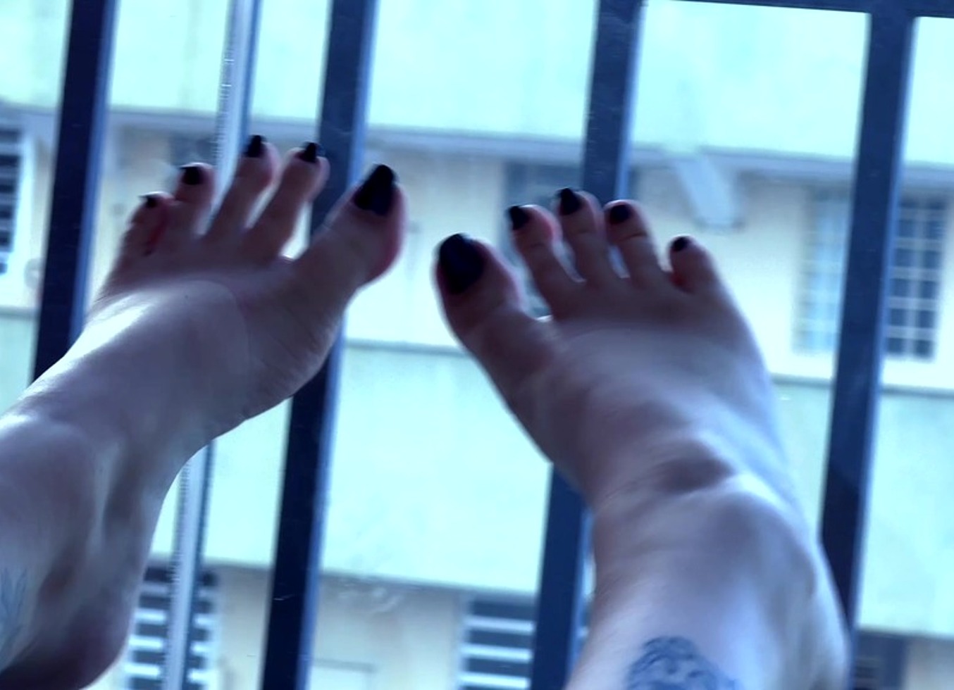 Beautiful Mistress Teasing With Her Long Toes And Wonderful Feet