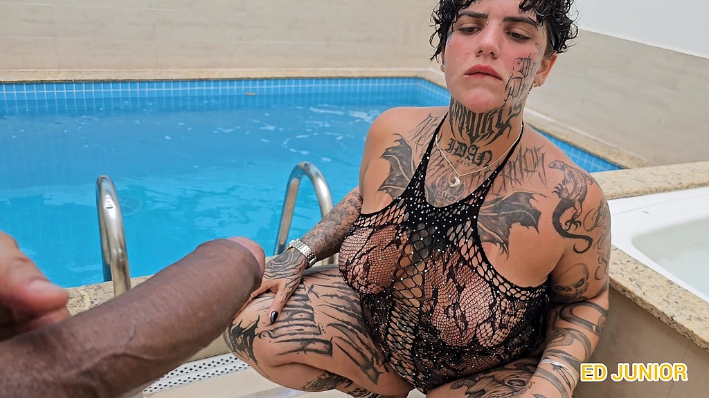 Ed Junior, Nadja Martinez: fudendo uma bunda gigante com oleo e sem camisinha (AnalVids.com) fudendo uma bunda gigante com oleo e sem camisinha (Ed Junior, Nadja Martinez)