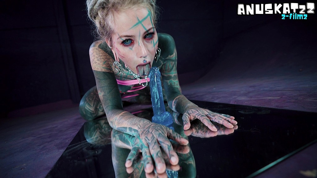 your trippy hippie plays with pippie and anal dildo (Anuskatzz) your trippy hippie plays with pippie and anal dildo (Anuskatzz)