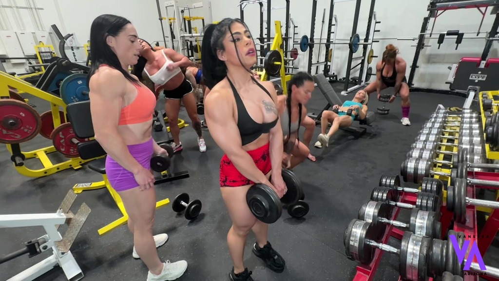 nude muscle mommies gym workout