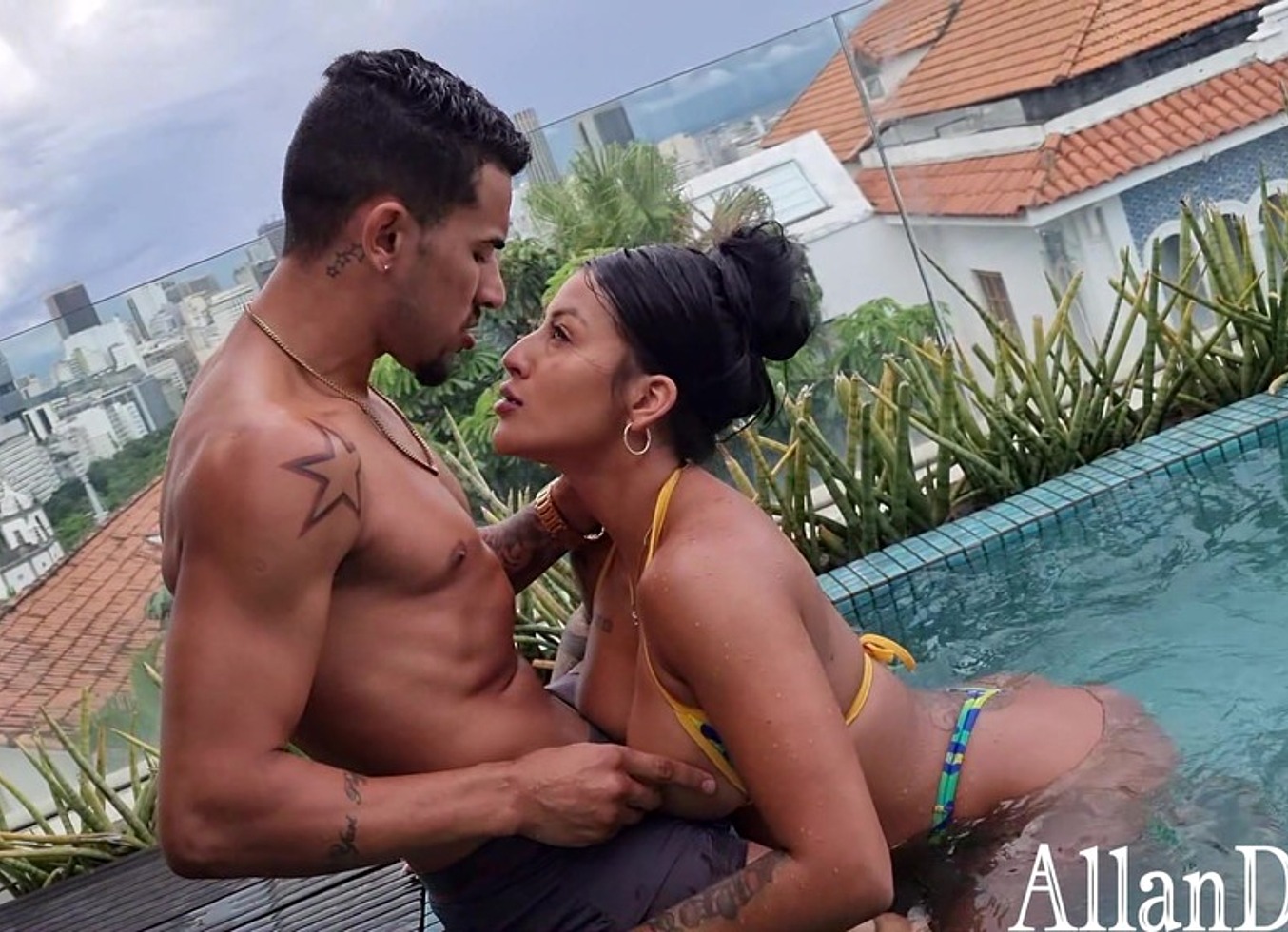 De Ferias Na Colombia Com Essa Latina Gostosa Que Adora Uma Foda Na Piscina | Ela Me Mamou Gostoso Antes De Me Deixar Fuder Sua Bucetinha