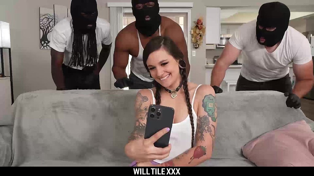 Luna Lovely, Solo Strokes, Will Tile, Cj Love: сюрприз (AnalVids.com) surprise (Luna Lovely, Solo Strokes, Will Tile, Cj Love)